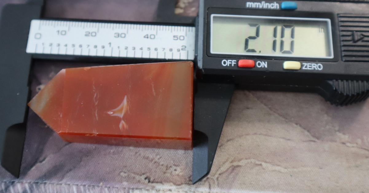 CARNELIAN POINT (4 SIDED) 2.10 INCHES TALL/ 40.4 GRAMS