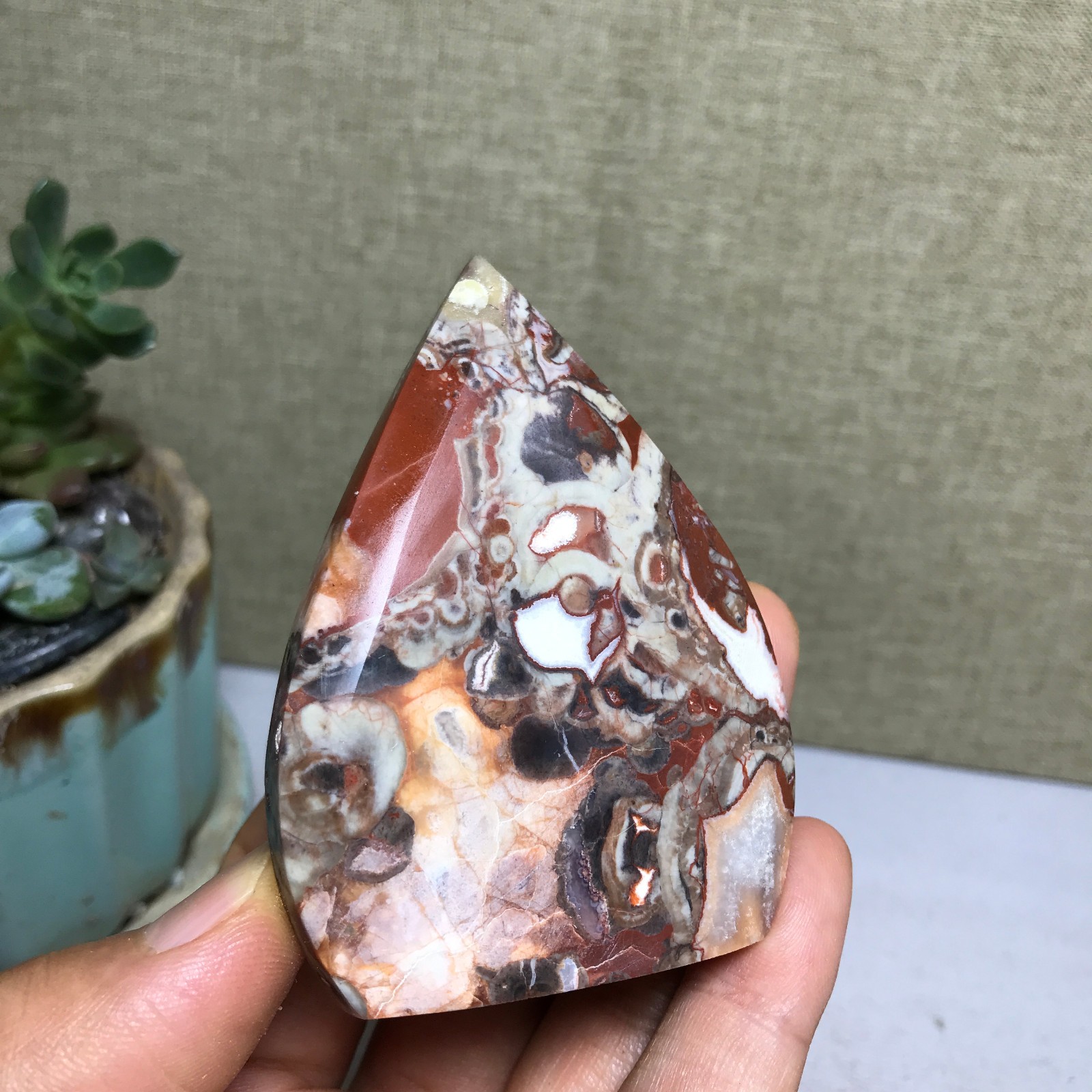 Natural Indonesian Bloodstone agate point leaf Crystal specimens 72g A5152