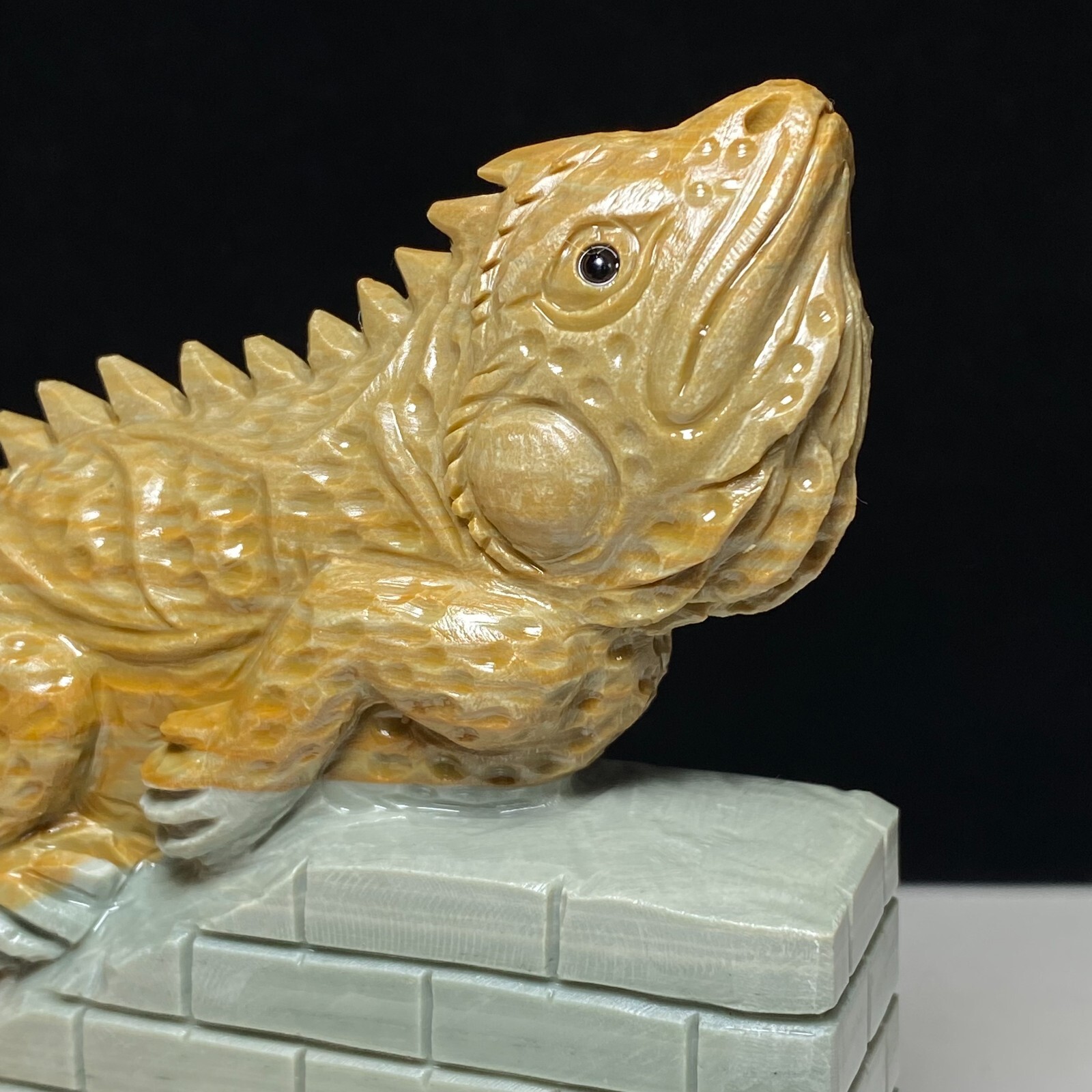 Natural Crystal Quartz Mineral Specimen Songhua Stone Handcarved Lizard Gift