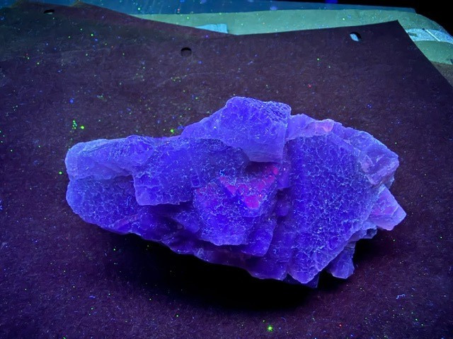 BEAUTIFUL ( 1 LB. 2 OZ) TRANSILLUMINATING GREEN FLUORITE,ZHEJIANG,CHINA