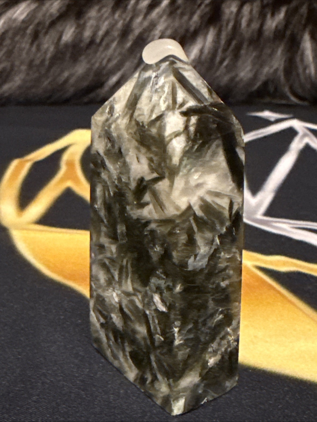Chunky Green Mica Tower 3.4 oz almost 3 in