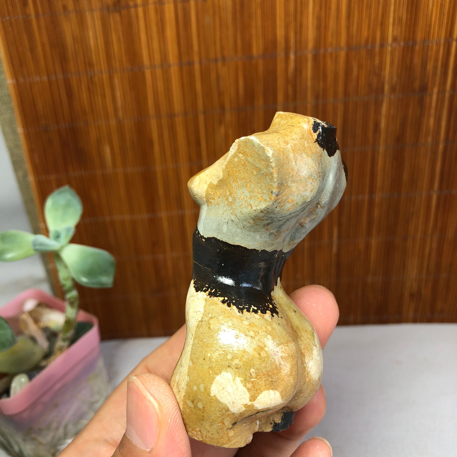 Rare Natural Traditional Chinese Painting Hand Carving female Model 119g g8404