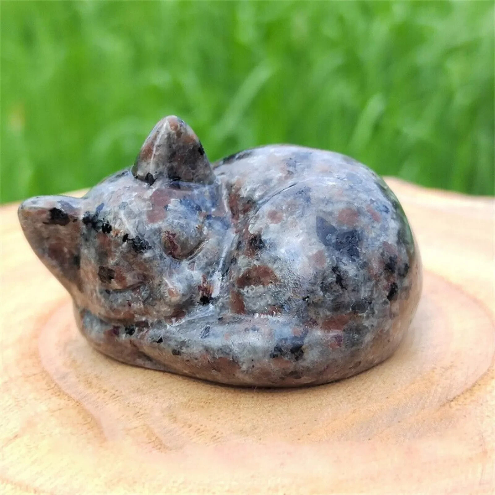 Natural Yooperlite Cat Handmade Carved Statue Flame Stone UV Reactive Ornament