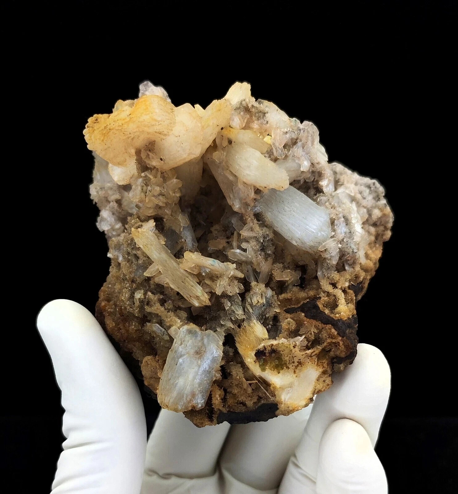 250g Natural Mordenite Spray with Stilbite Cluster On Chacedony Minerals