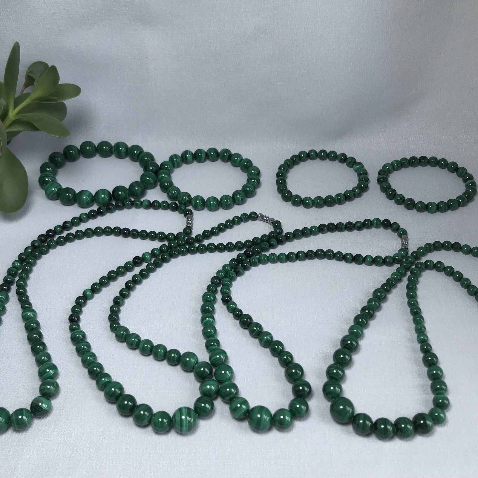 Natural malachite Tower Chain Necklace Polish Crystal sphere Specimen 6-12mm 55g
