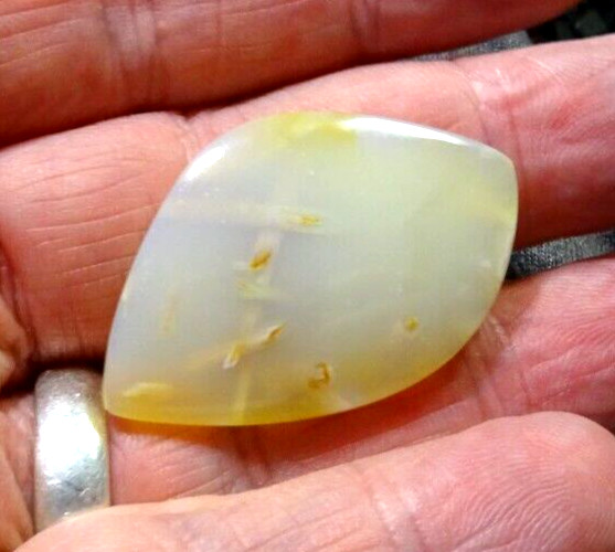 LOVELY POLISHED SLICE OF AGATE – INDONESIA – 4.0 x 2.5 cms 8.10 gms #A