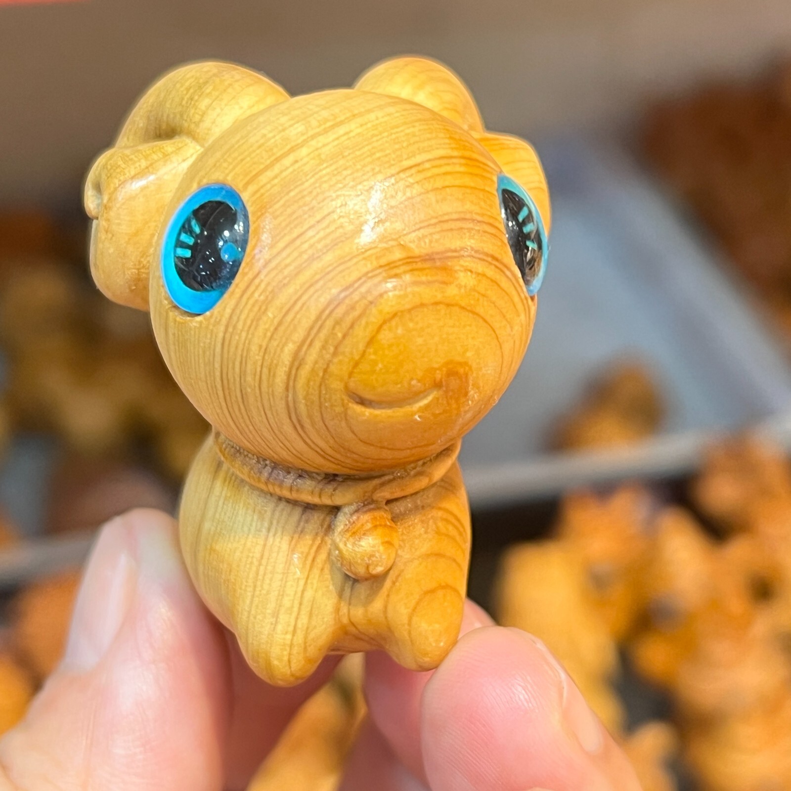 1PC Natural Thuja wood Hand Carved Cartoon Children’s gift Crystal Reiki Healing