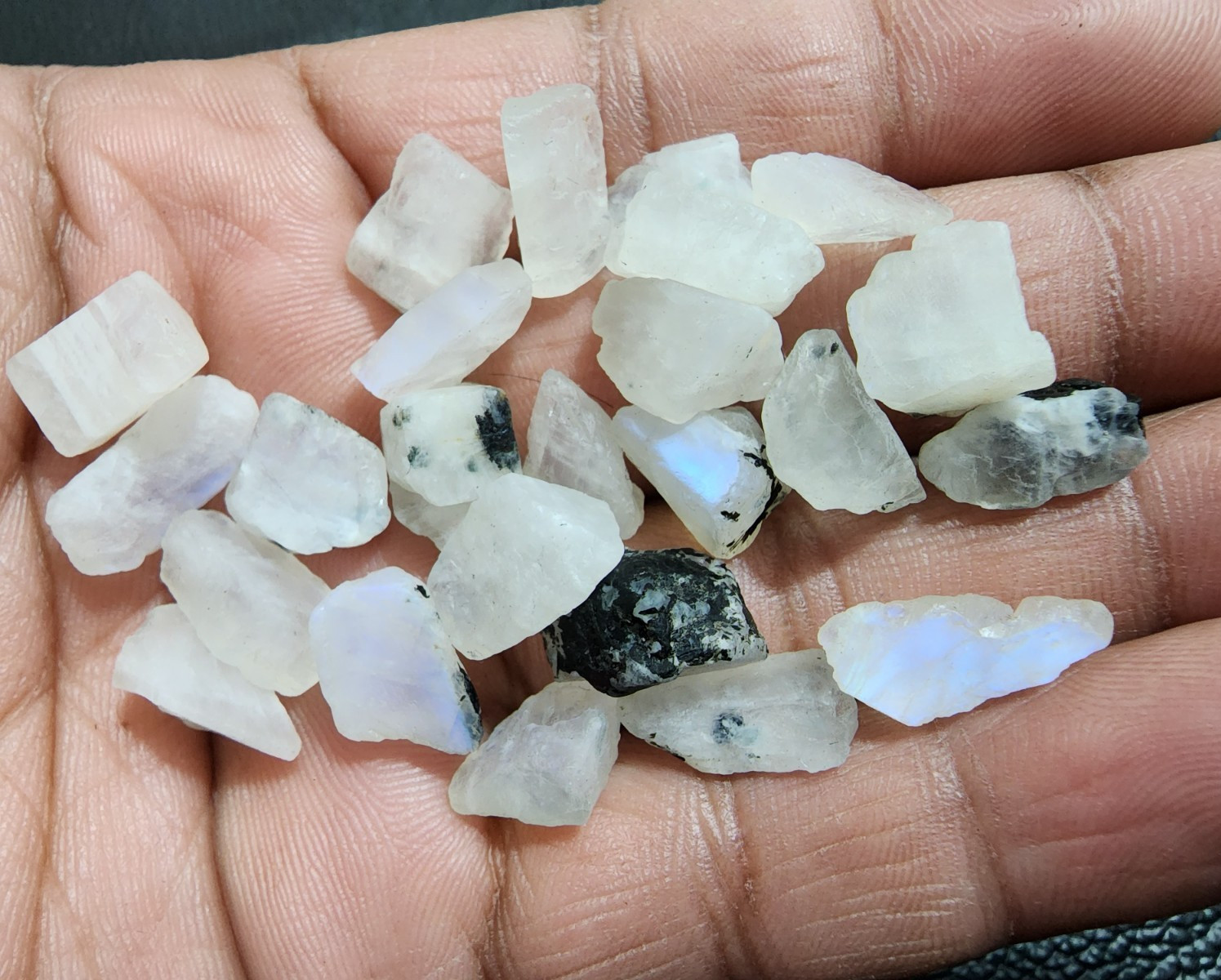 Raw White Rainbow Moonstone Rough 25 Pcs 11-15mm Natural Healing Crystals