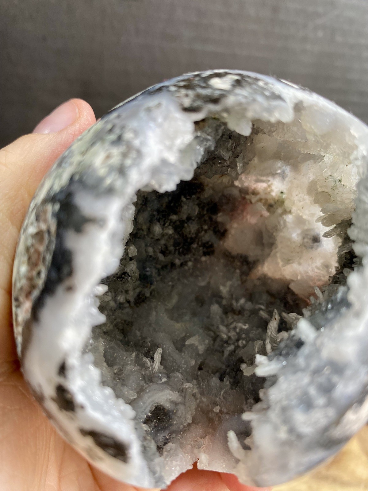 Crystal Argentina Agate Geode Sphere Druzy Raw UV High Quality Rare 264g 7.7cm