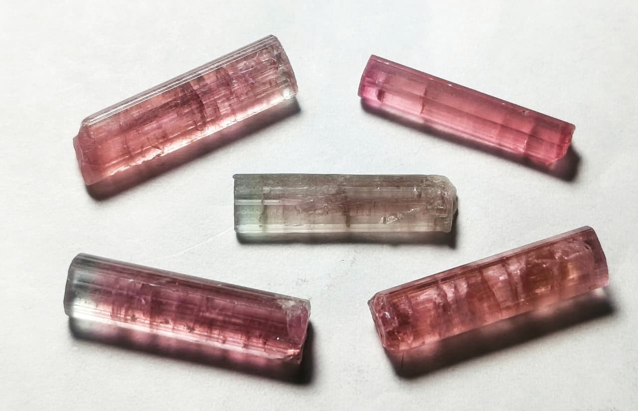 Pink colour terminated tourmaline crystals – 23 Carats