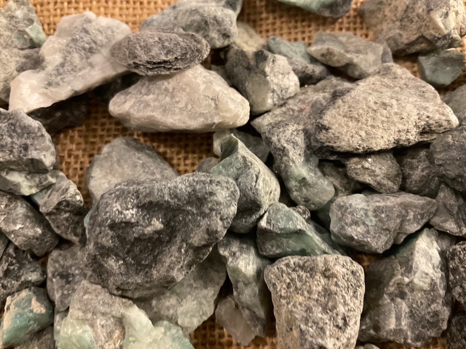 2-4cm Raw Rough Emerald Stone Mineral Rocks Reiki Healing Energy Crystal