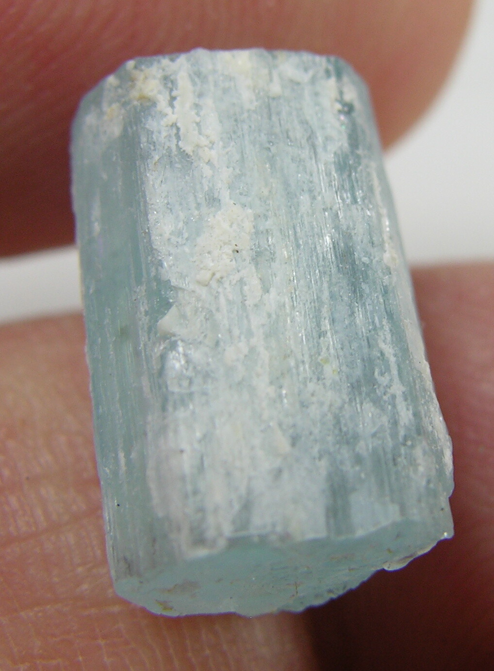 9.50ct Vietnam 100% Natural Rough Aquamarine Crystal Stick Specimen 14mm 1.90g