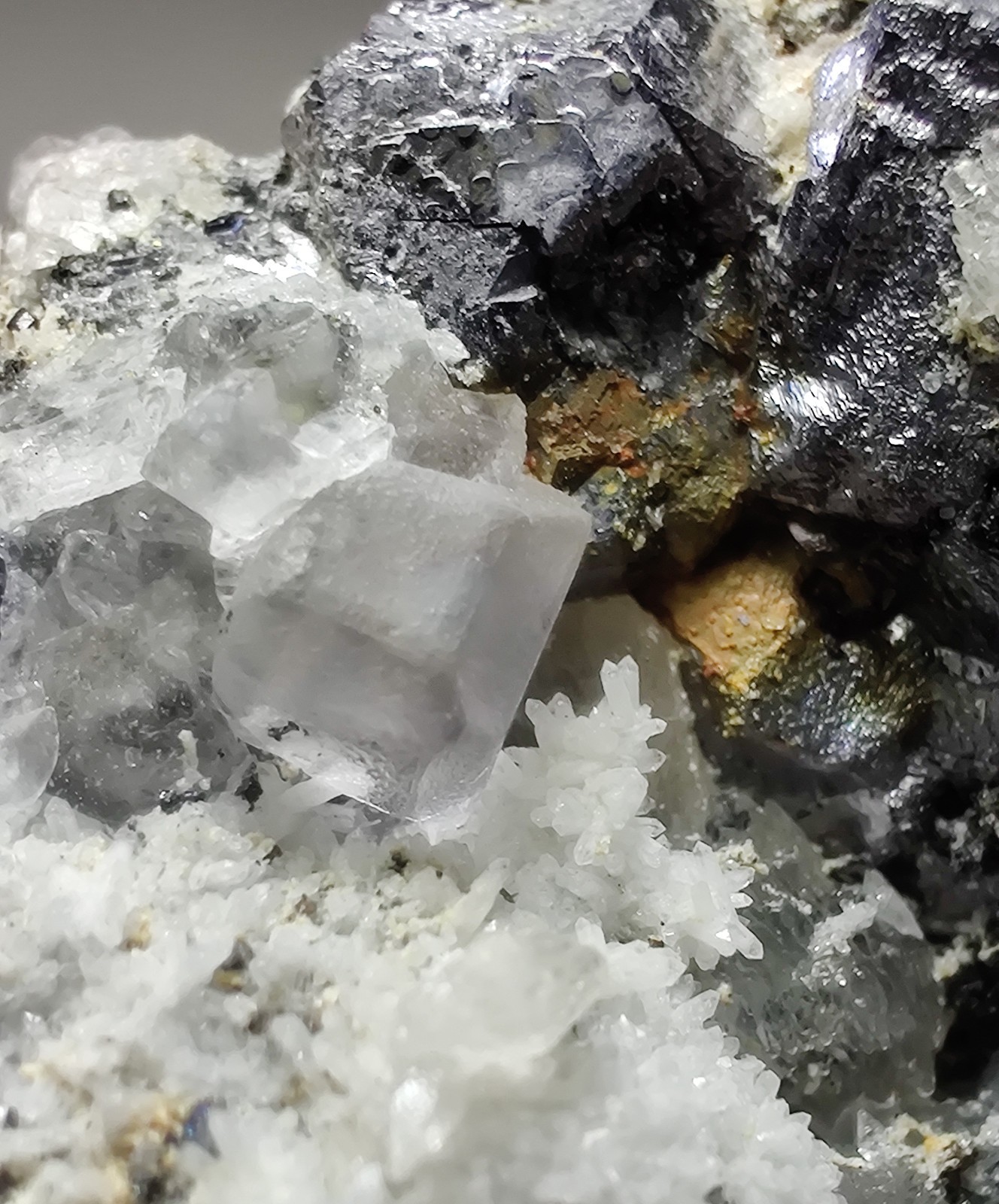 Excellent Fluorite and Calcite crystals on Galena, fluorescent. Peru? 48 grams.