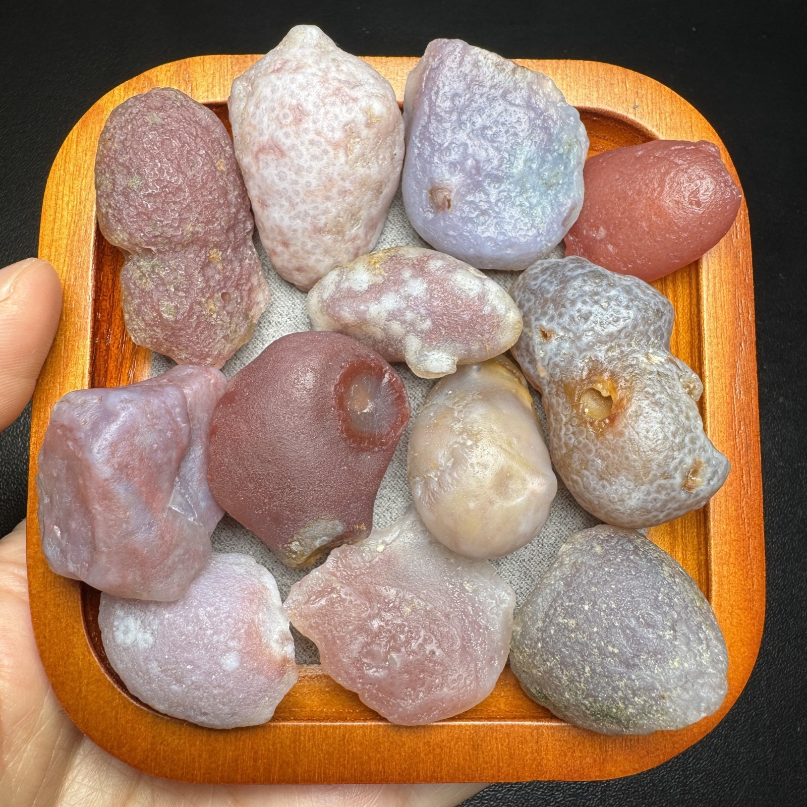 12pieces/166grams Raw Alxa Gobi Sugar Heart Agate Lot, Mongolia-6011
