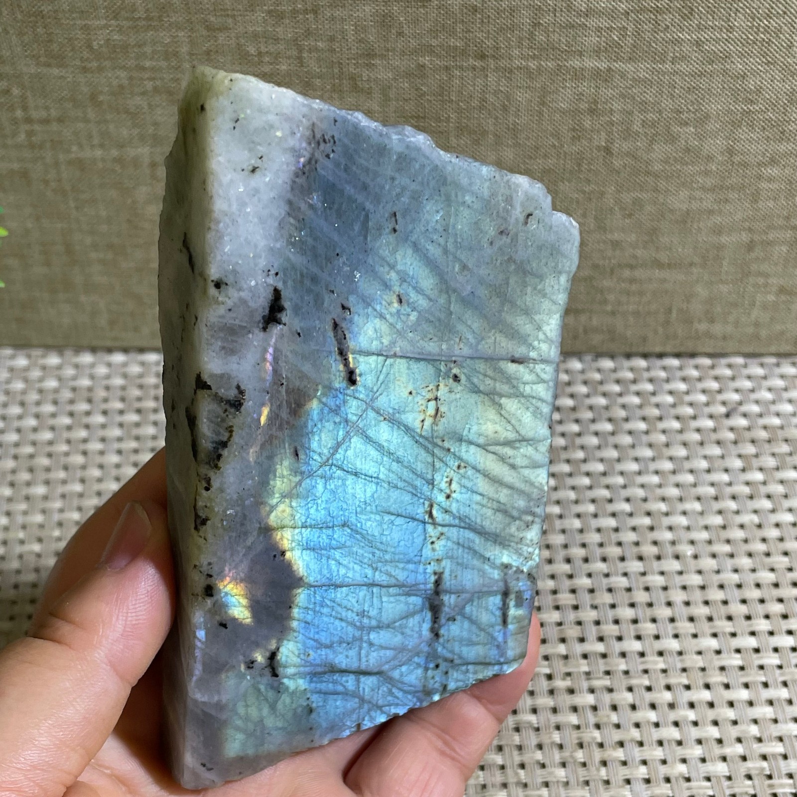 256g Natural multicolor labradorite crystal original stone specimens