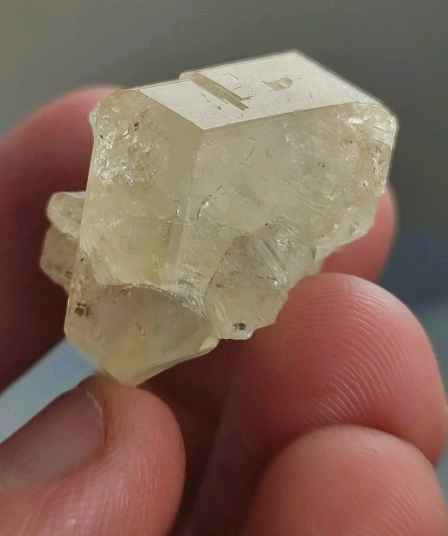 3-cm Leuco Garnet Aka (color change) White Grossular Garnet, Crystal-Zagi,Mount.
