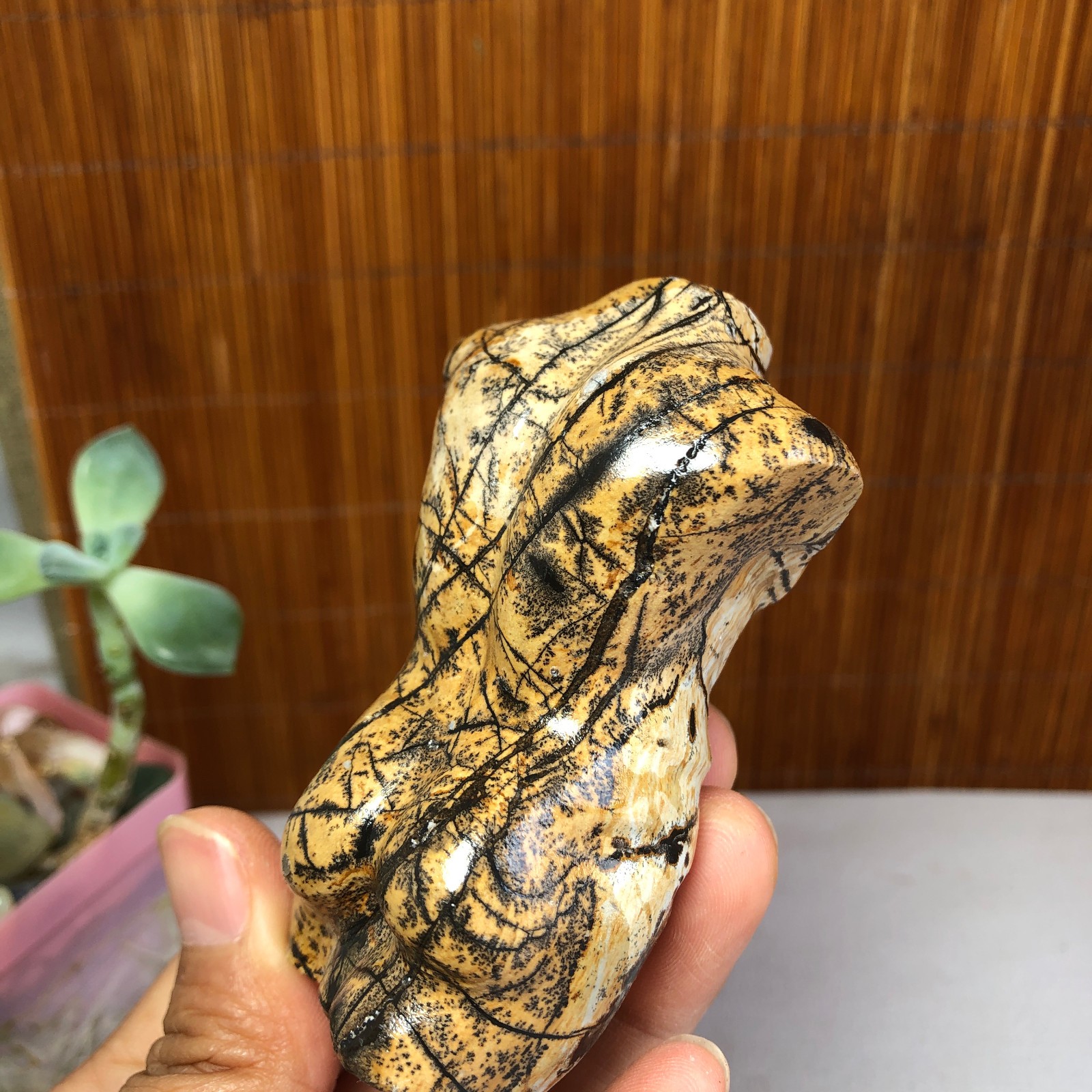 Rare Natural Traditional Chinese Painting Hand Carving male Model 166g g8407