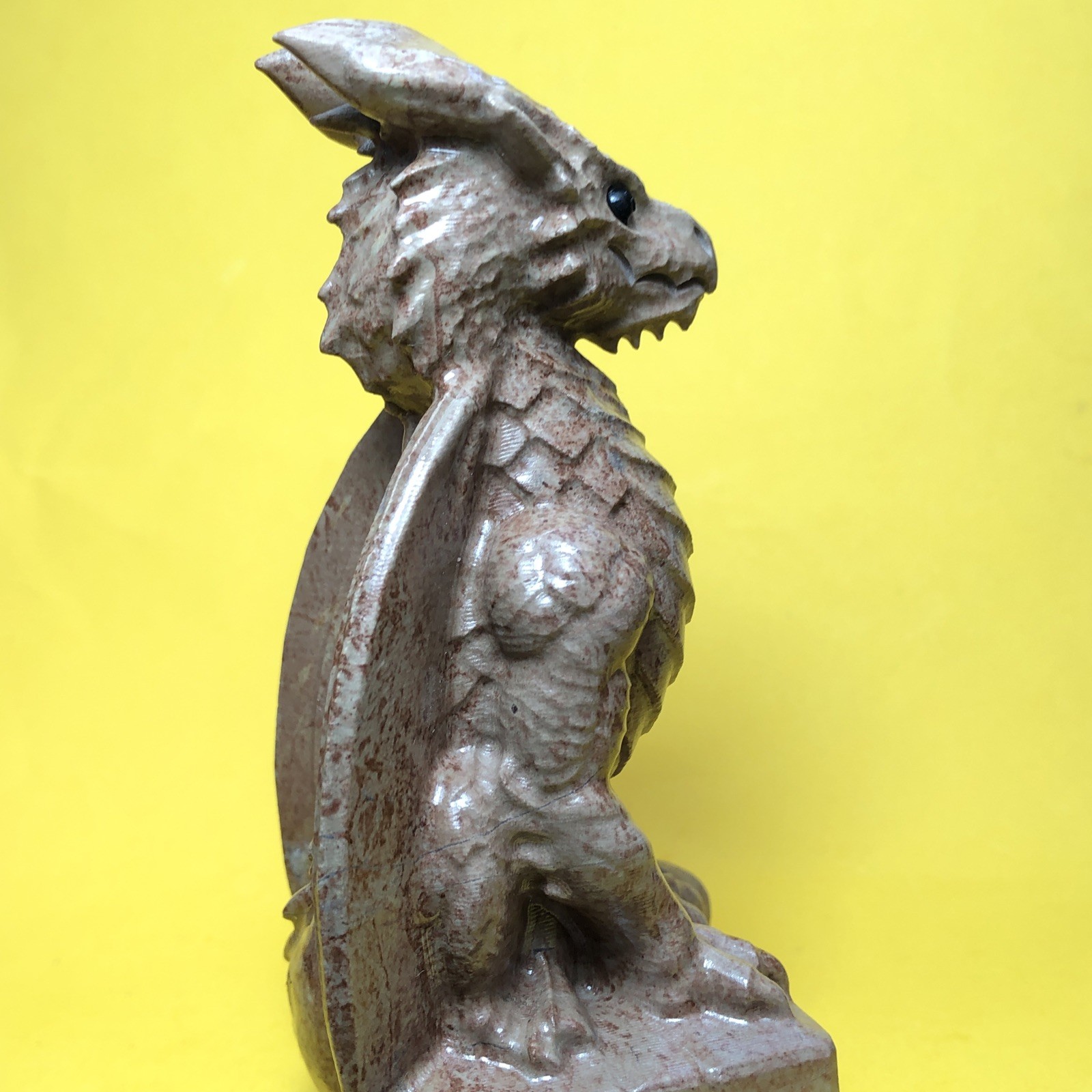 NATURAL CHINESE PAINTING STONE CRYSTAL QUARTZ MINERAL SPECIMEN CARVED DRAGON. GH