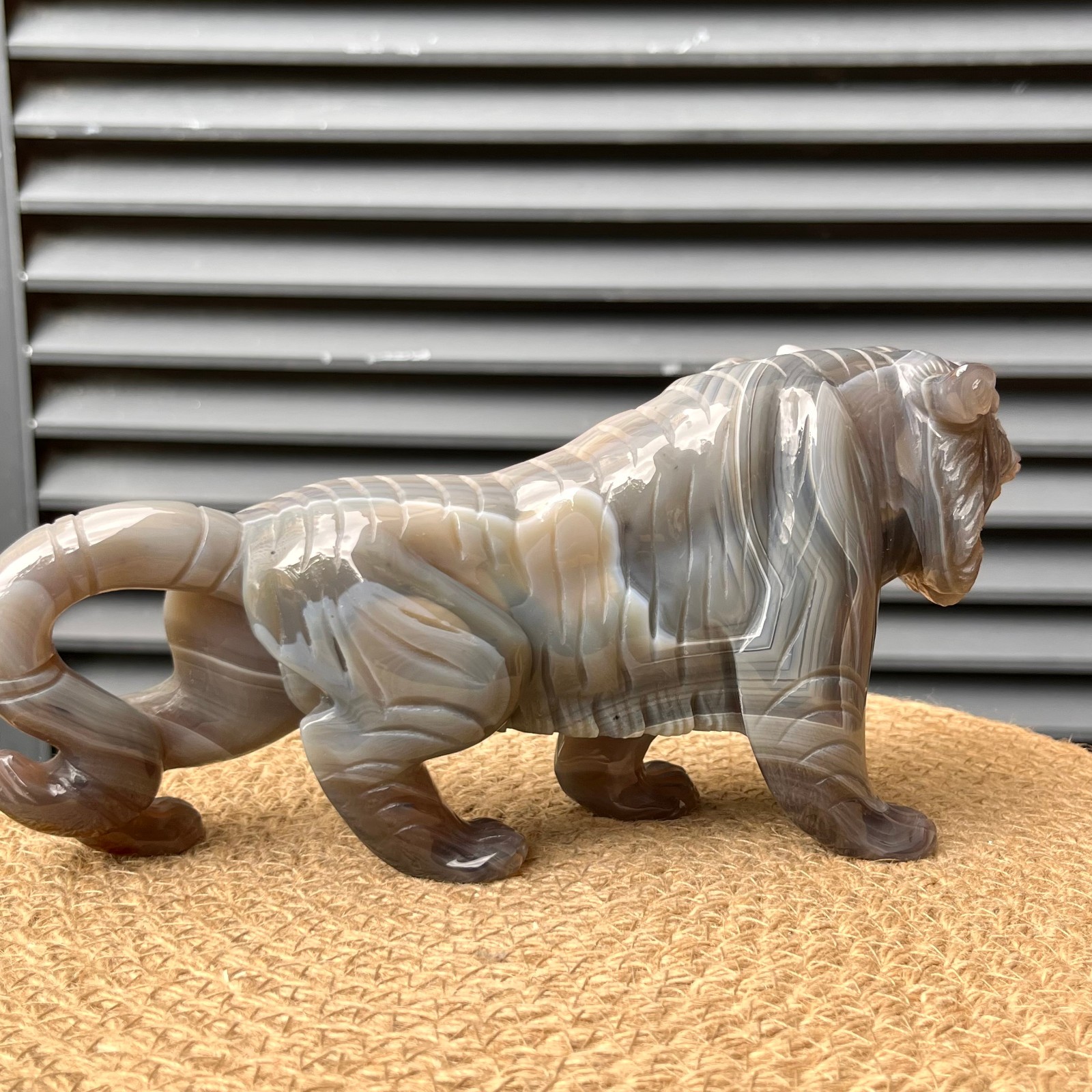 Natural Crystal Tiger Figurine Agate Animal Art Home Office Gift Decor 2.7 lb