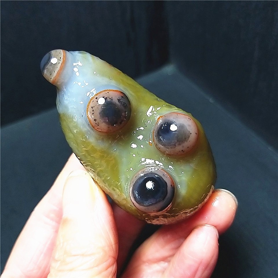 RARE 96.2G Natural Inner Mongolia Gobi Eye Agate Stone Collection AC888