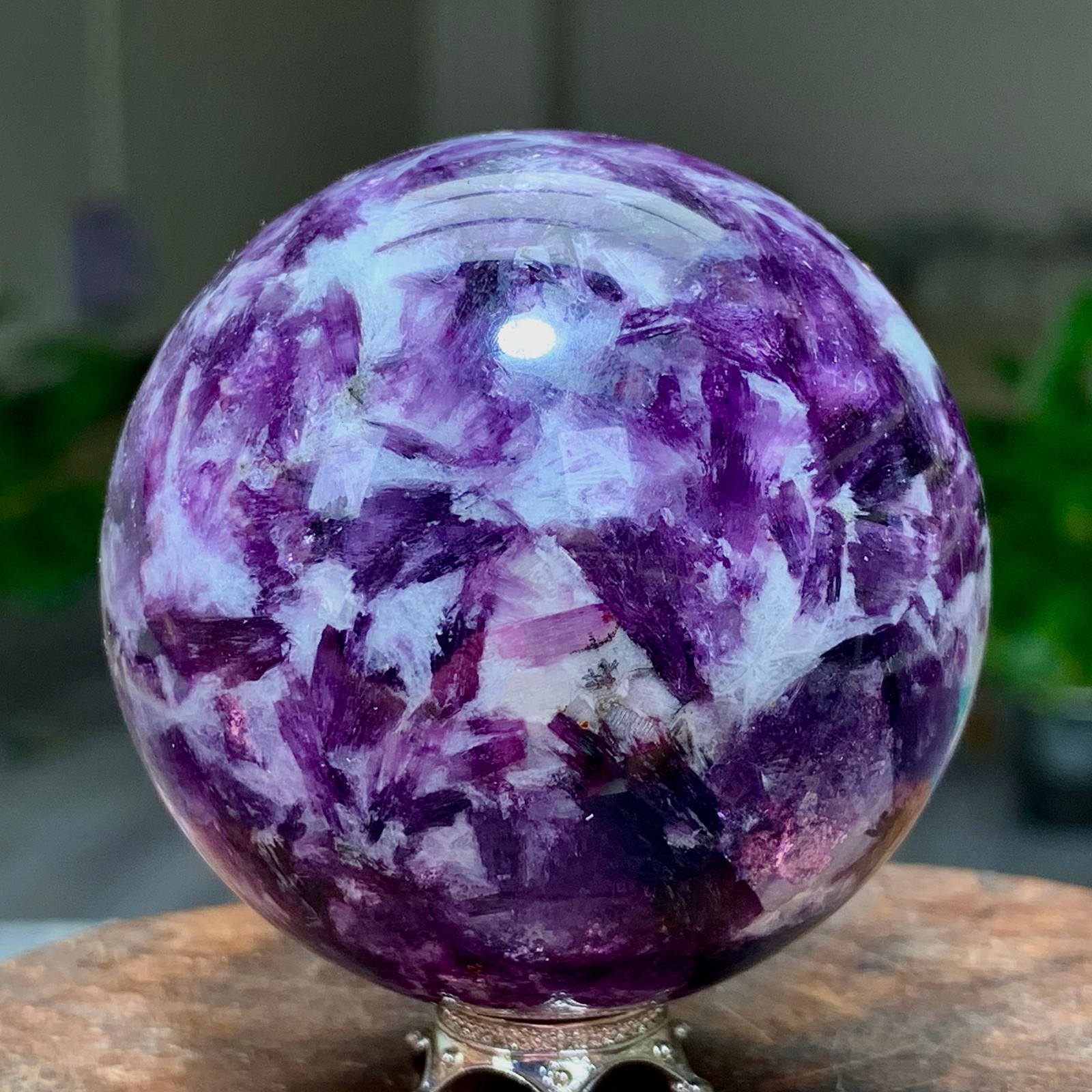285G Natural Beautiful Purple Lithium Mica Crystal Spherical Mineral Sample