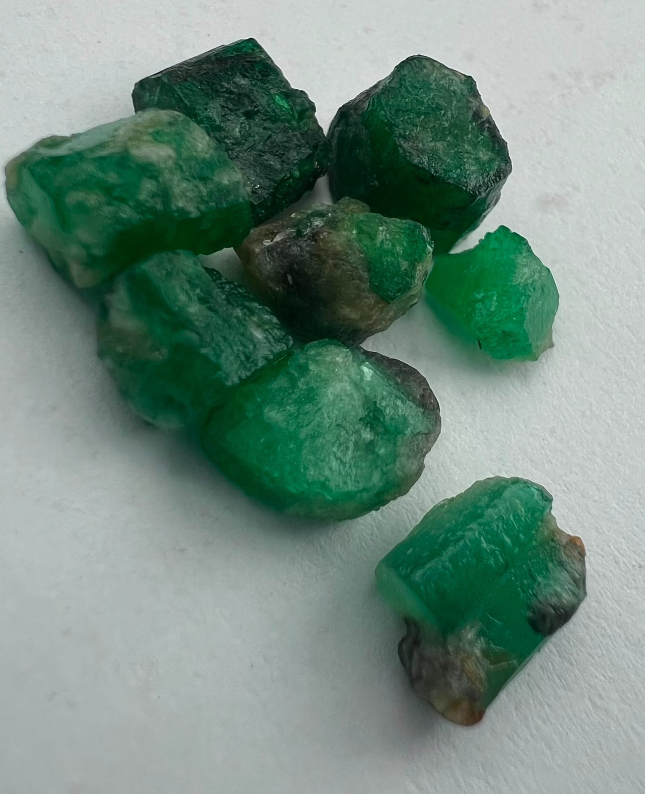 15CT, Top Quality Natural Green Emerald Crystals Rough Lot From Swat Pakistan