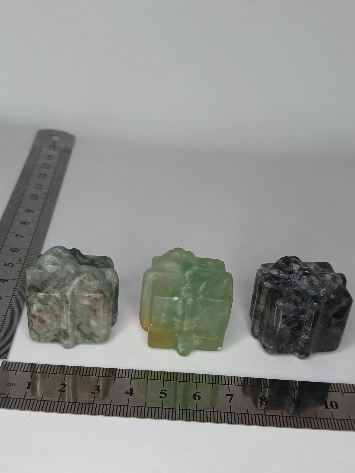 Small Bundle x3 Carved Crystal Present Wrapped Gift Box Figures Collectable