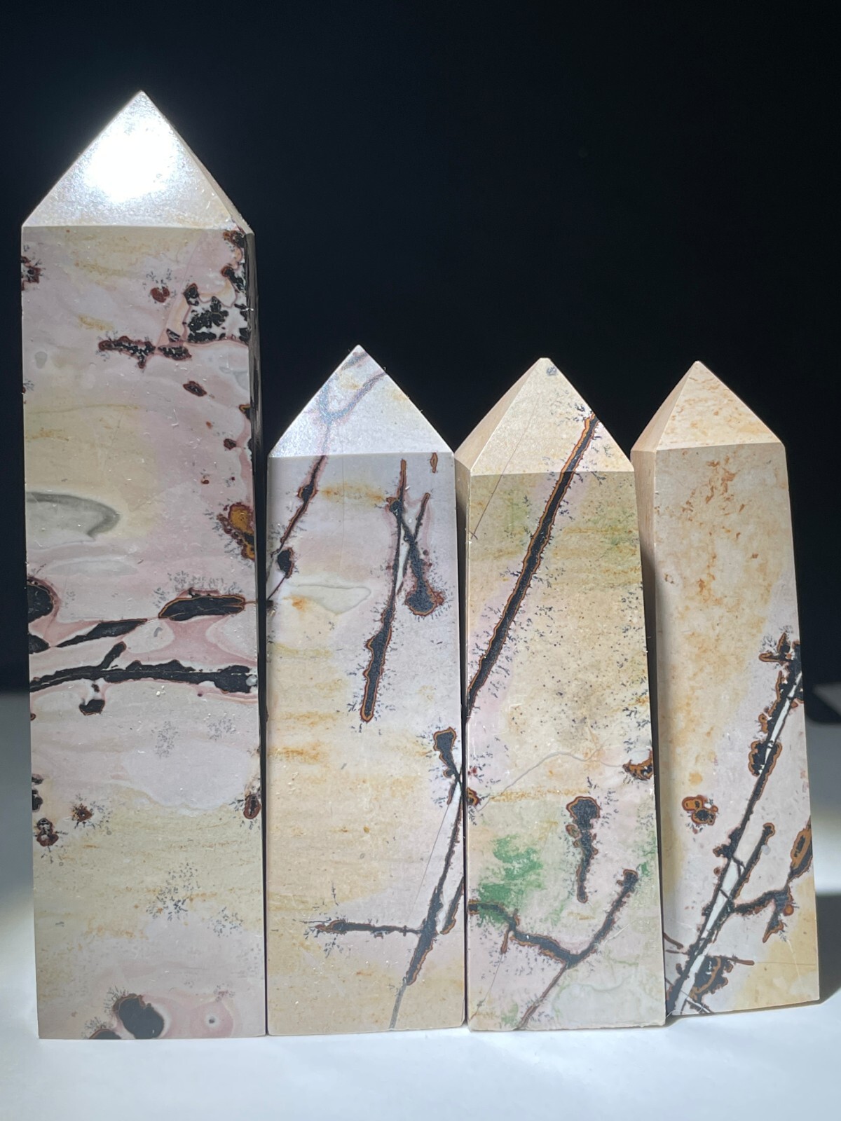 Natural traditional Chinese painting stone tower