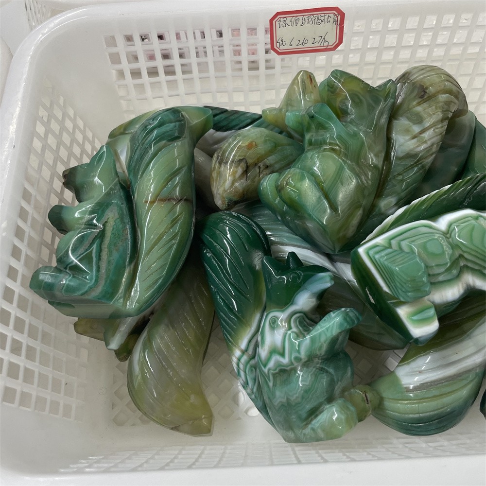 0.6LB Green Lace Agate Quartz Hand Carved Squirrel Crystal Random Delivery 1pc