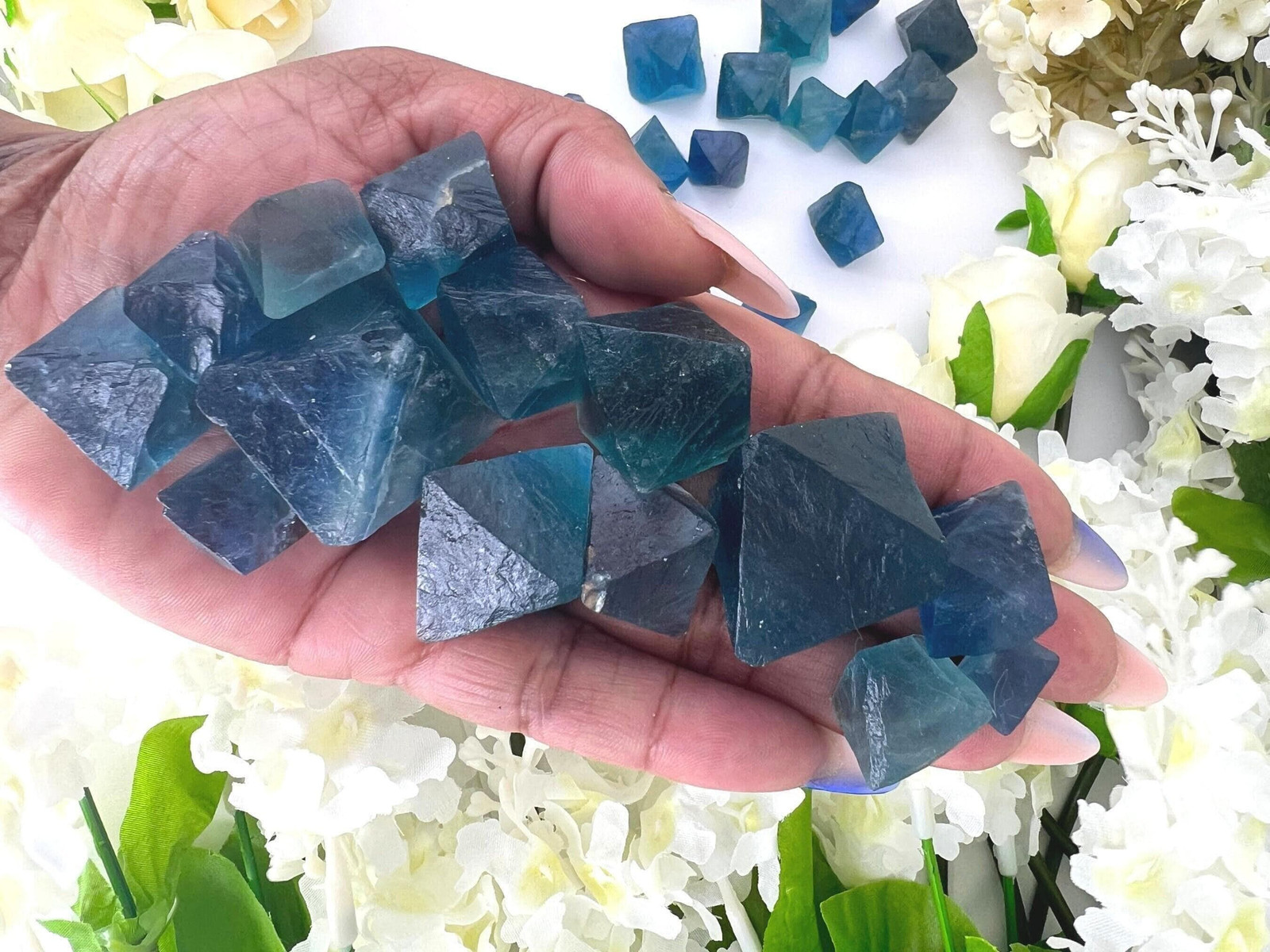 Blue fluorite octahedron – blue fluorite octahedron carving– raw blue fluorite