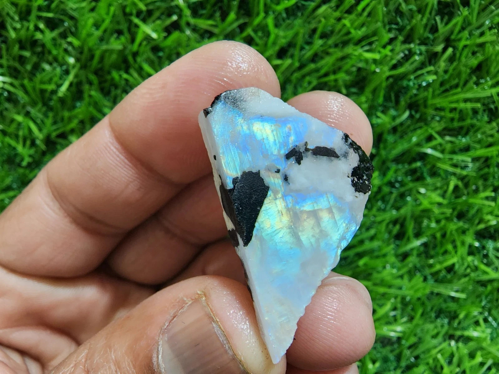Rainbow Moonstone Raw 50 Crt Rare Moonstone Rough Gemstone For Jewelry Making