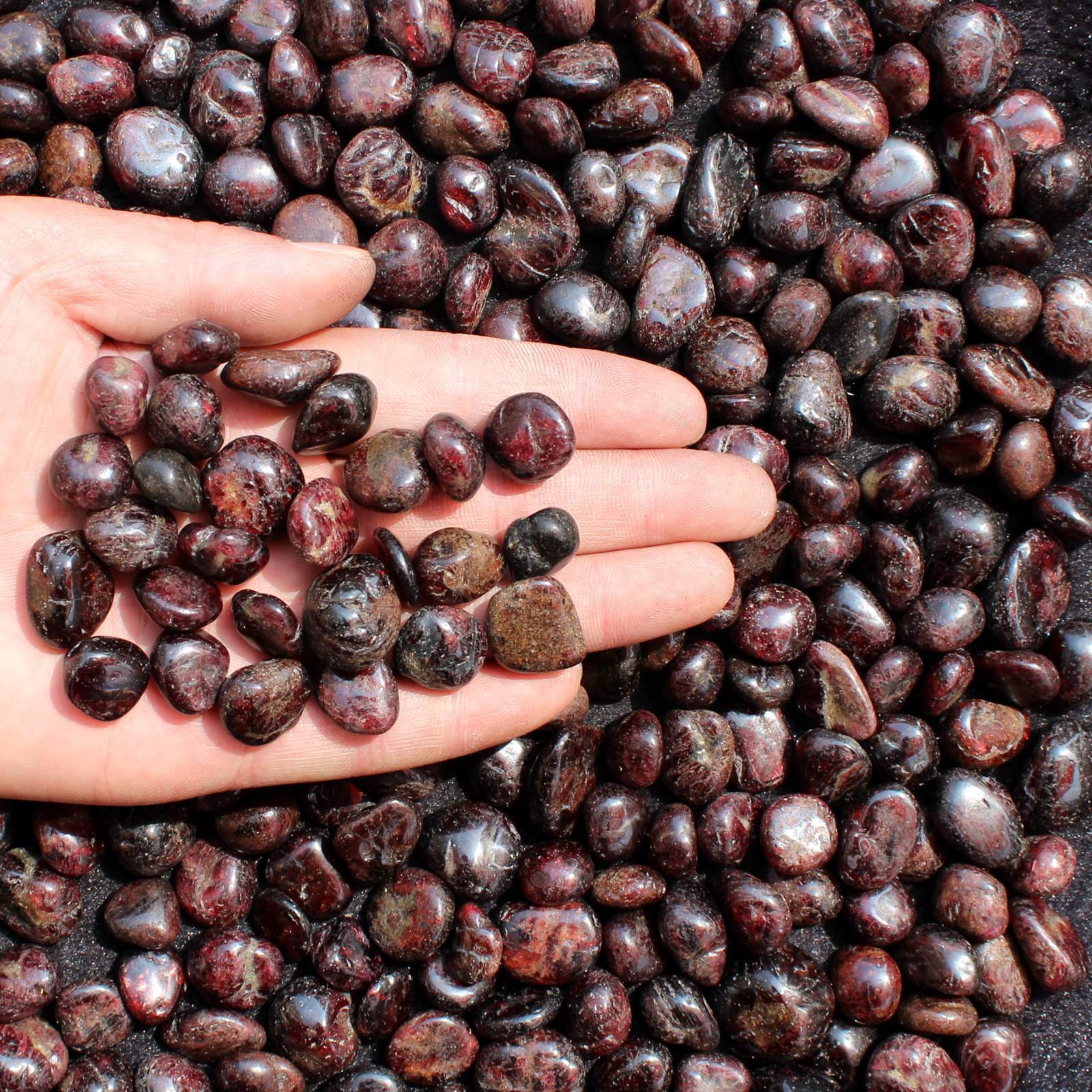 100g About 50Pcs Natural Garnets Rough Rock Polished healing China A+++