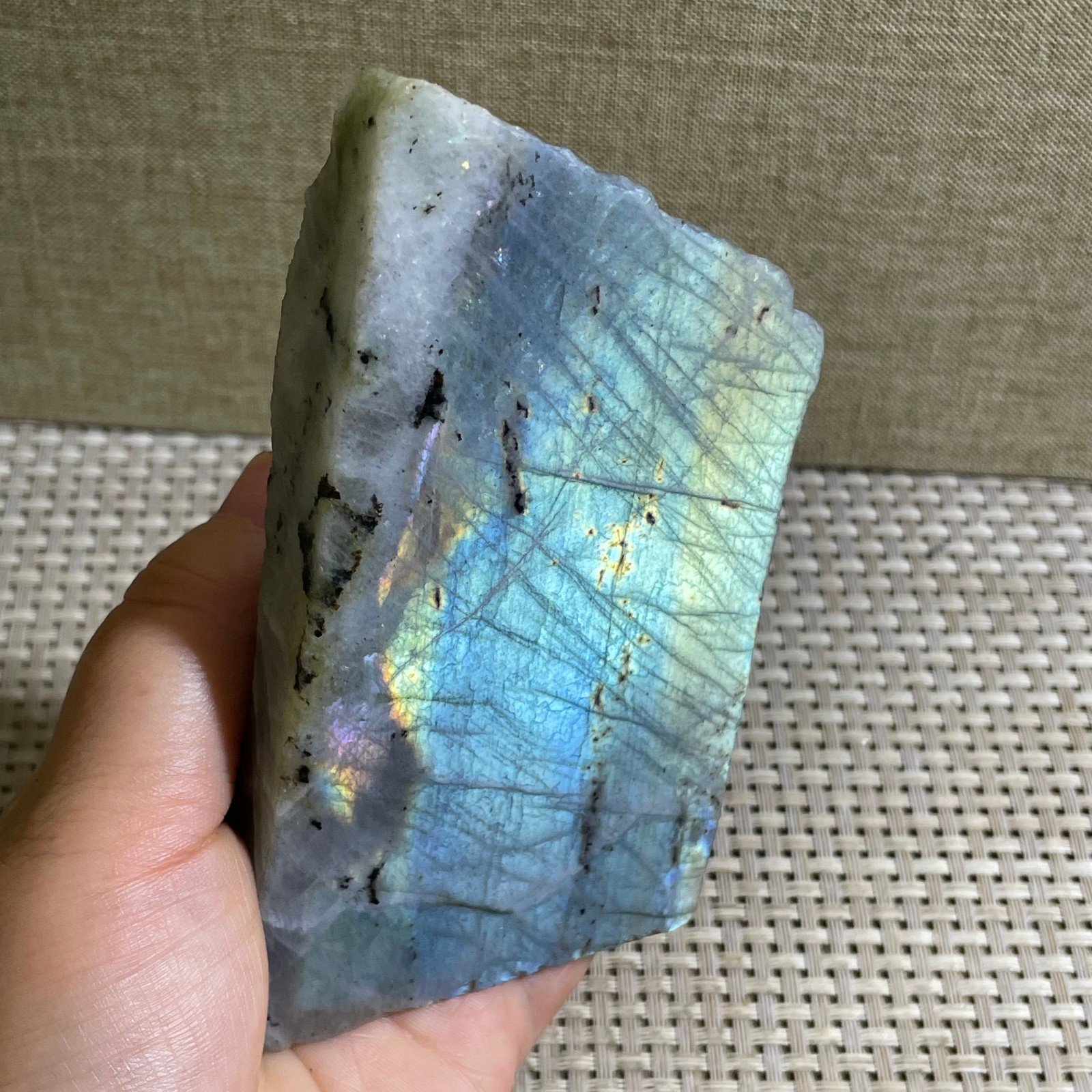 256g Natural multicolor labradorite crystal original stone specimens