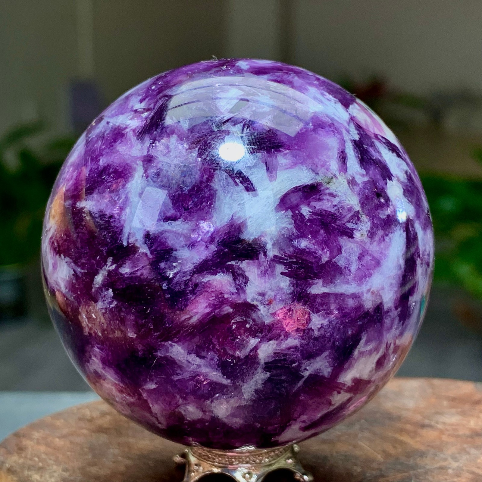 285G Natural Beautiful Purple Lithium Mica Crystal Spherical Mineral Sample