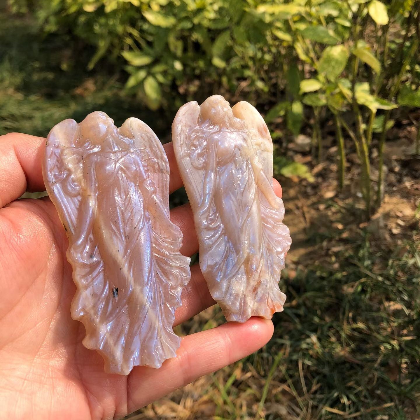 1pc Natural Moonstone Quartz Hand Carved Angel Skull Crystal Reiki Decor