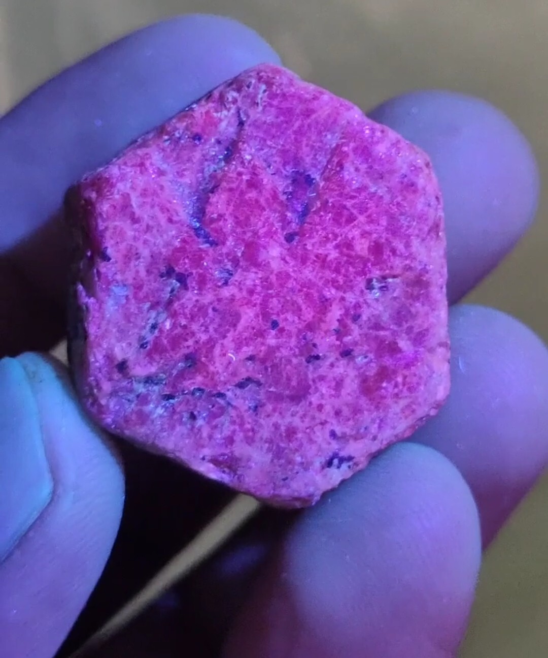 Natural Ruby triangle on Ruby Natural minerals Specimen