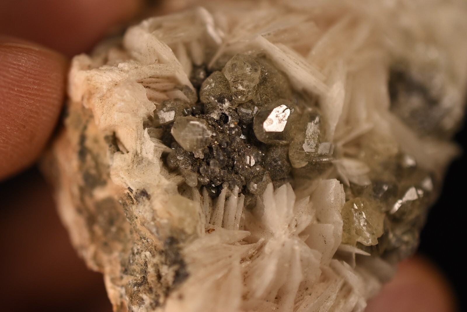 *CERUSSITE* On GALENA & BARITE Specimen 5.8cm 109.6g Natural Crystal Cluster