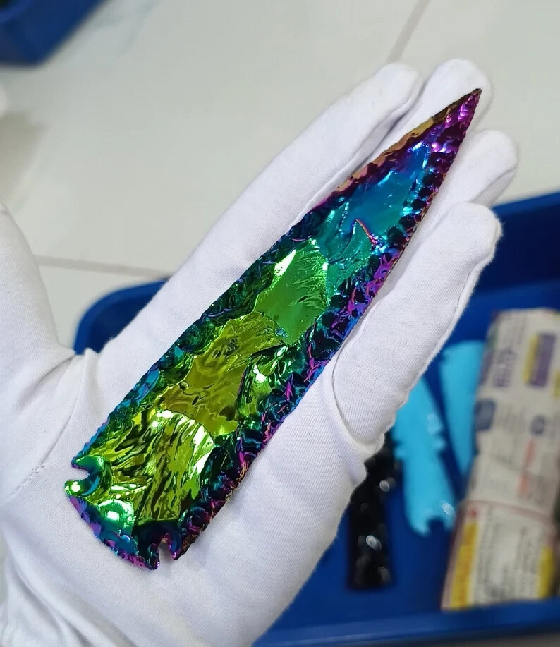 Spearhead Aura Quartz Necklace – Titanium Rainbow Crystal Pendant