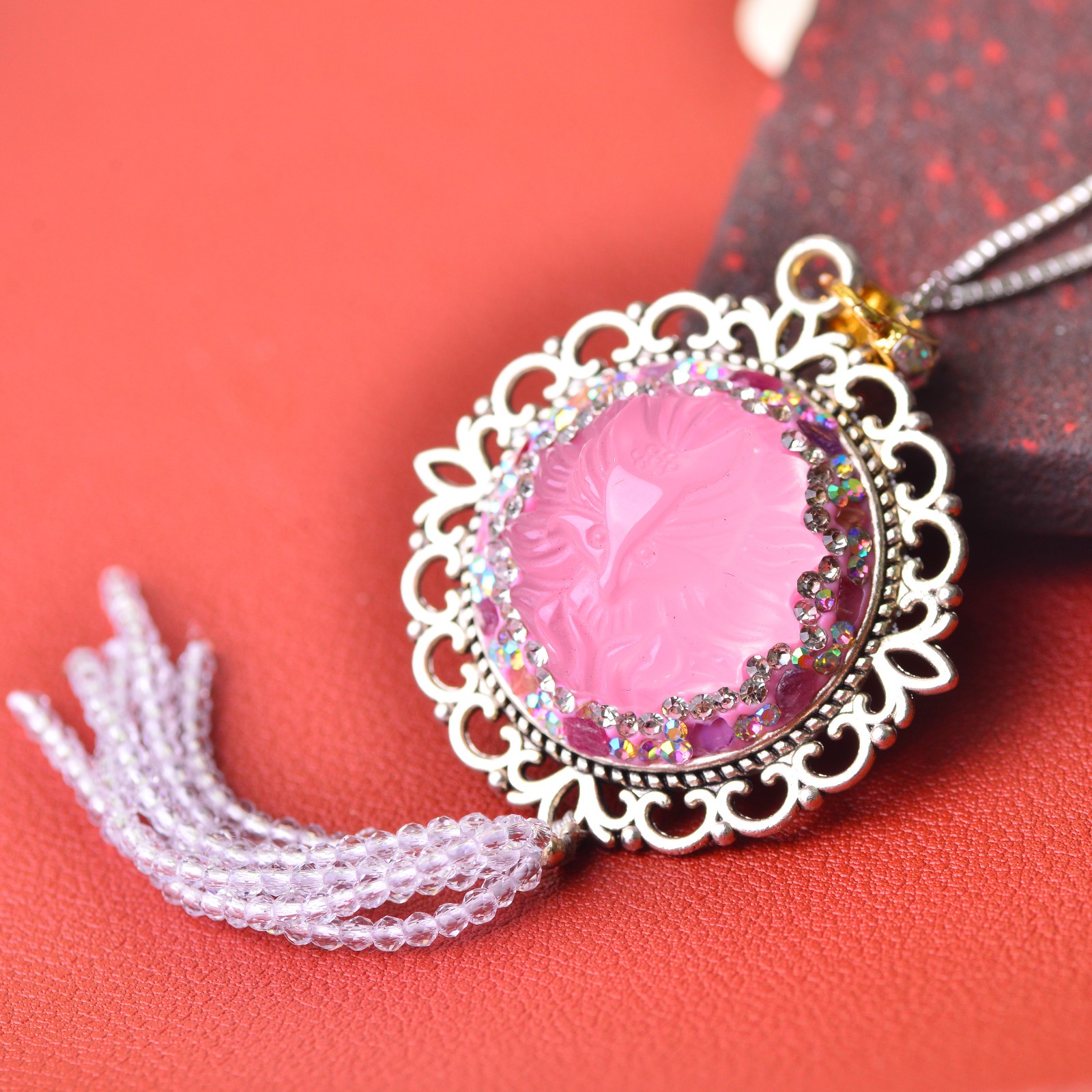 Pink crystal carved fox inlaid alloy necklace gemstone jewelry Energy Crystal
