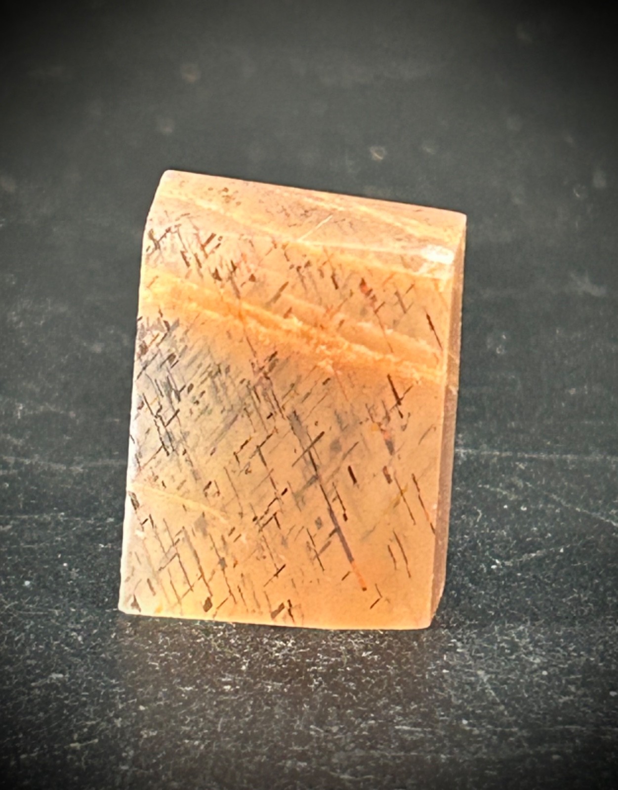 0.97″ Rare Rainbow Lattice Sunstone 7 grams (35 ct)