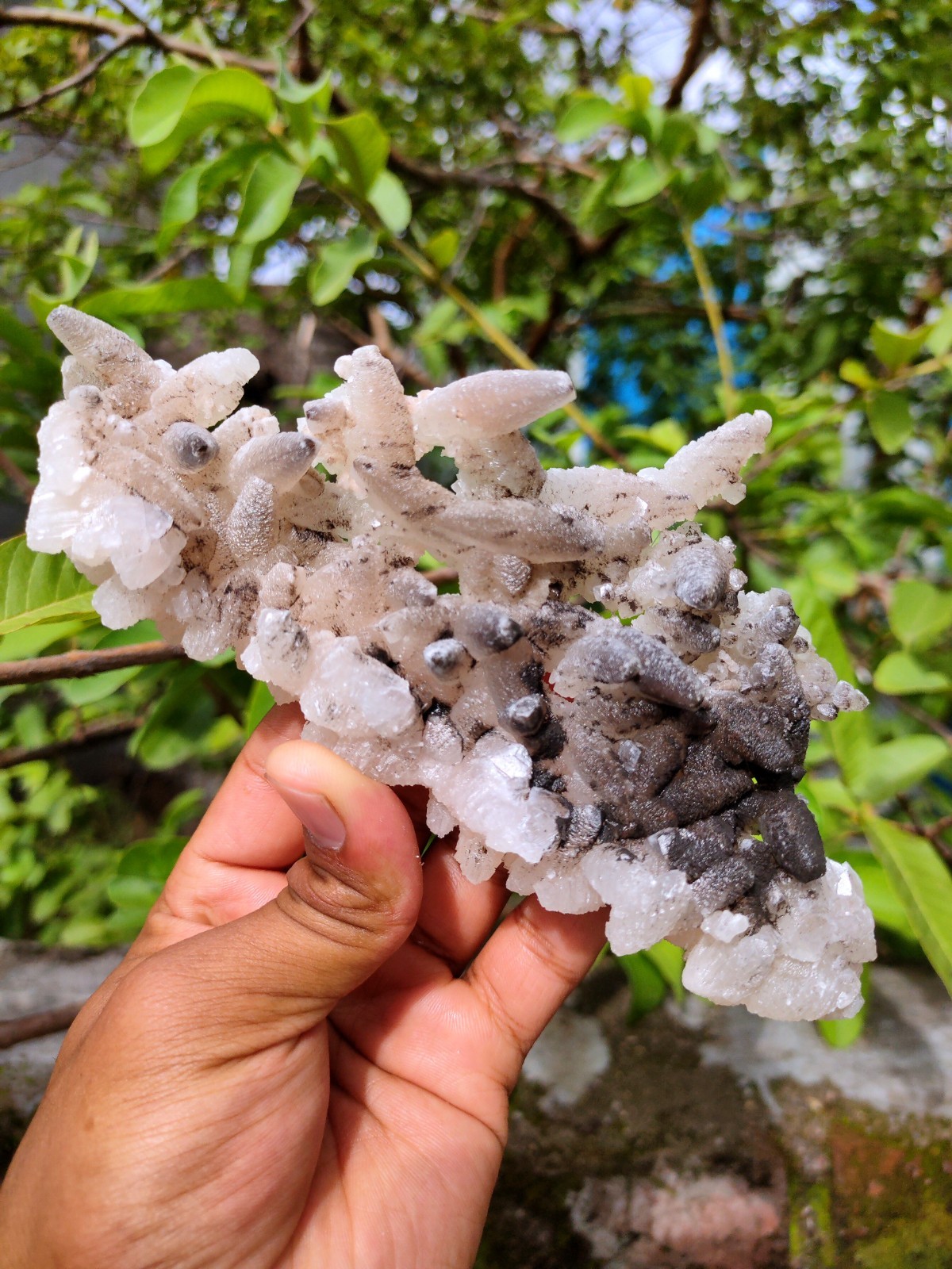 Pointed White and Black Calcite with Scolecite, Indian Minerals Stone