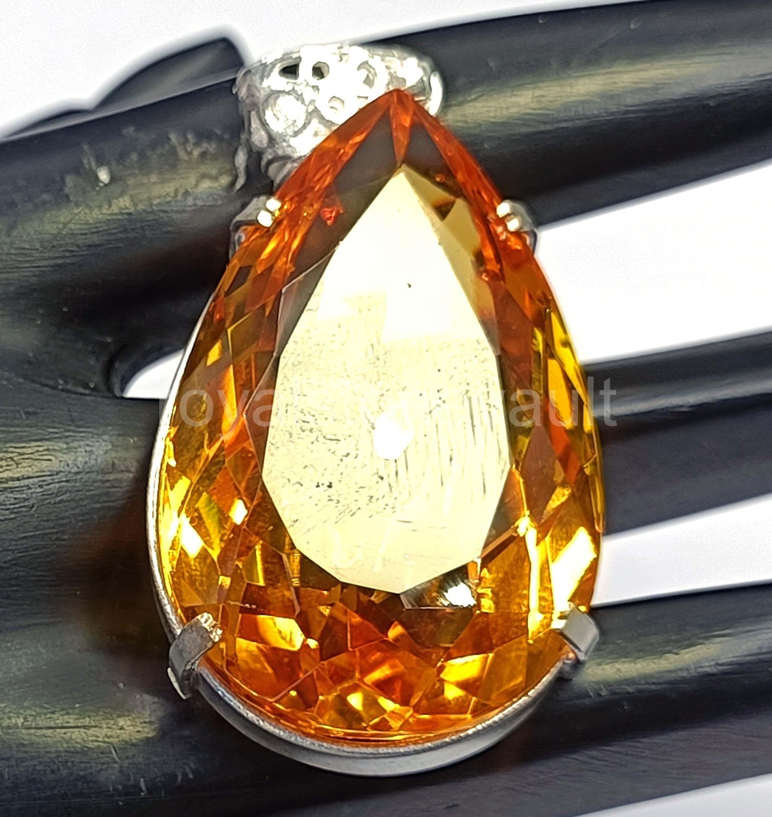100.5Ct Natural Yellow Sapphire Pendant Pear Shape 925 Silver IGL Certified 5JOY