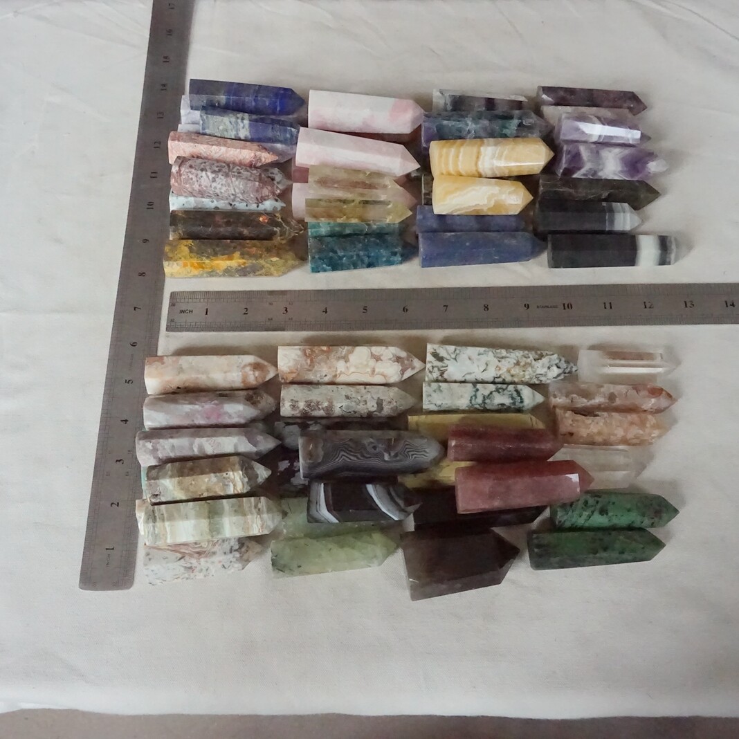 70Pcs 35 Kinds Of Natural Quartz Crystal Jasper Mixed Stones Point Tower Healing
