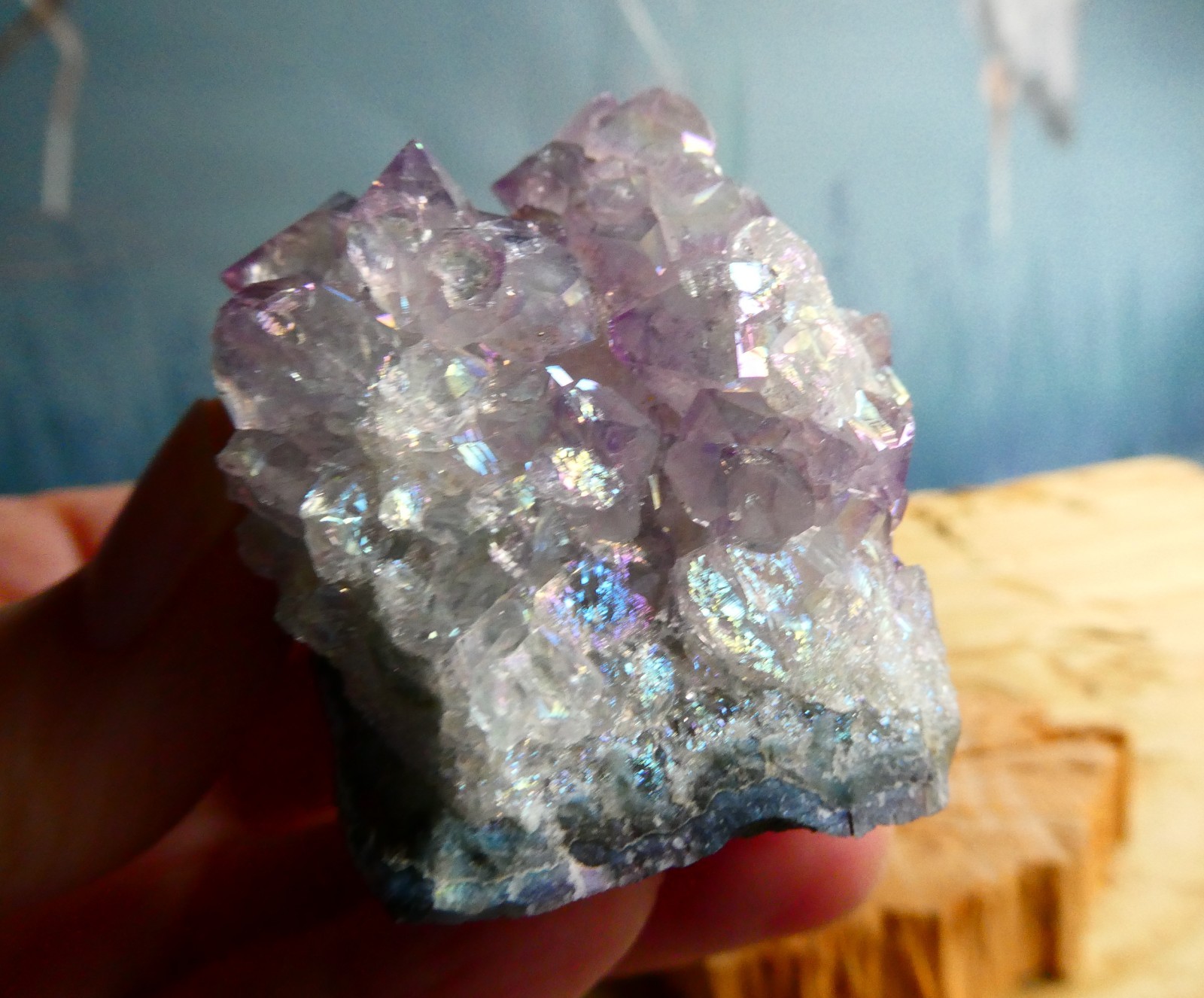 Aura Amethyst Crystal Cluster Multi Points Uruguay & Amethyst Cluster Bed Brazil
