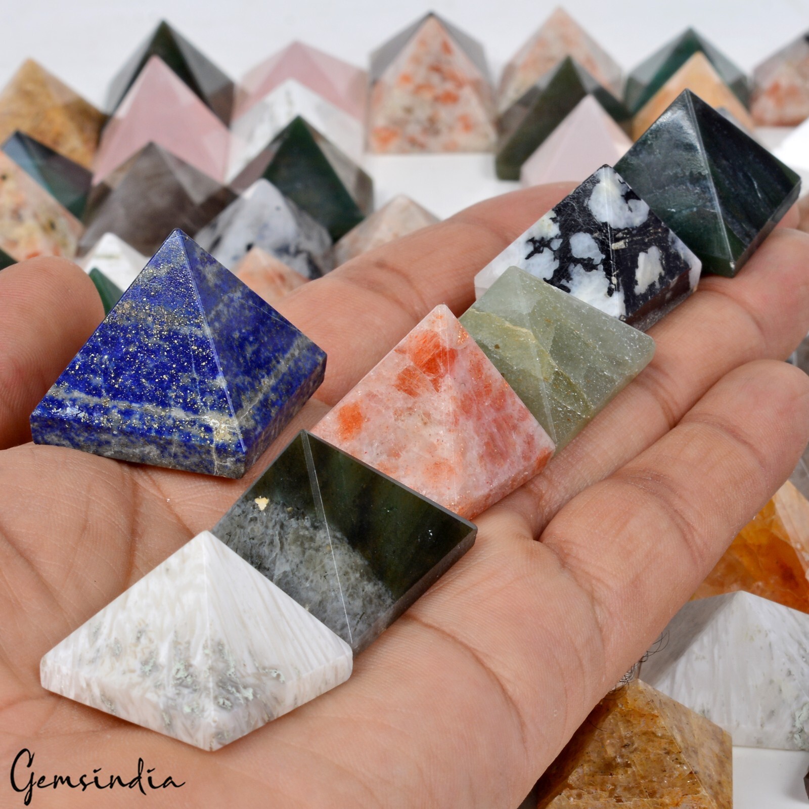 100 Pcs Multi Gems Crystal Tiny Pyramid Mineral Chakra Energy Tower Decor Gift