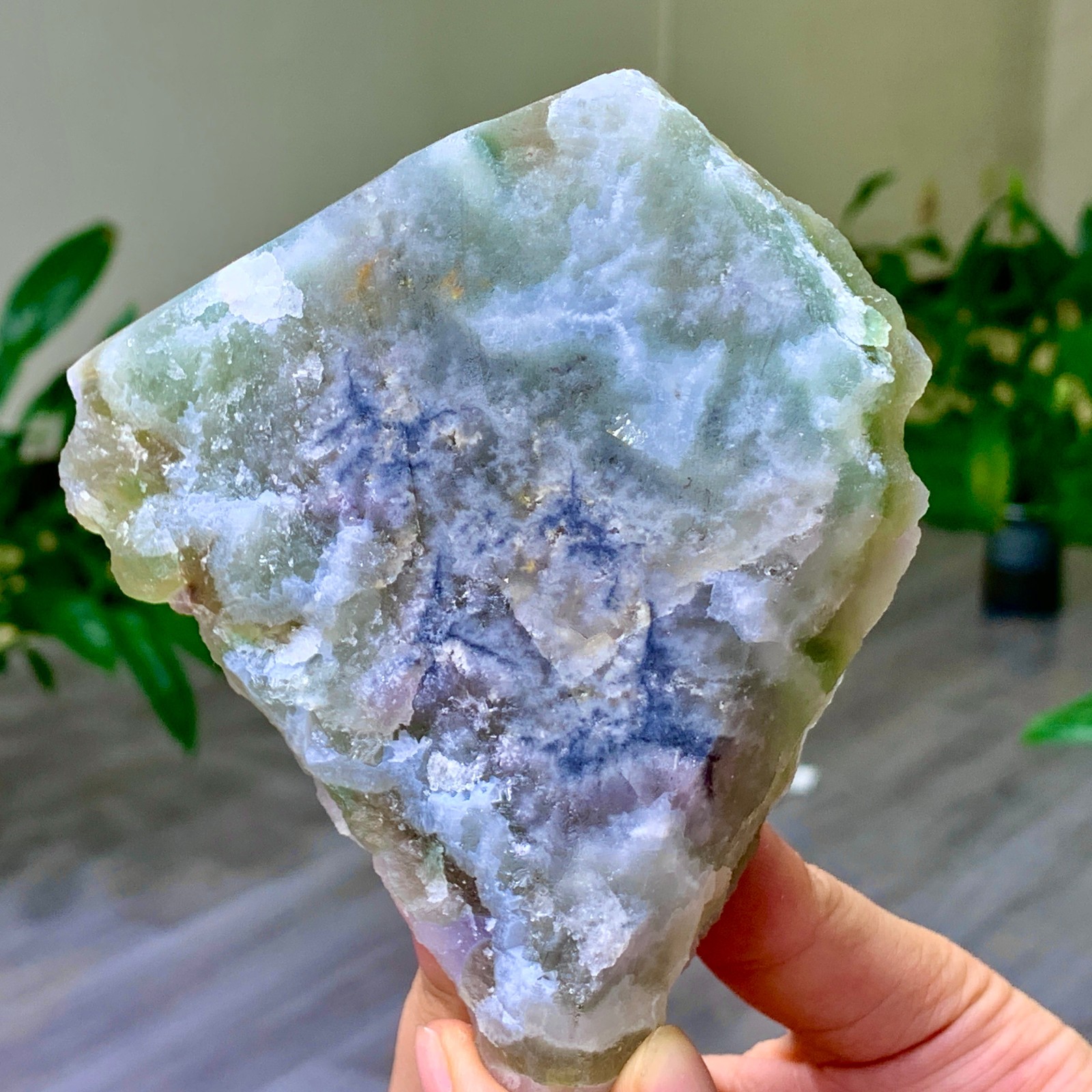 442G fluorite Green-white spherical surface mineral crystal sample/ZheJiang