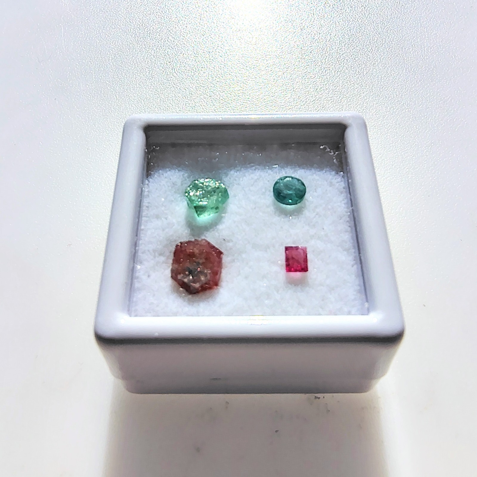 Colombian Emerald And Red Beryl Bixbite Crystal + Cut Box Set Thomas Range