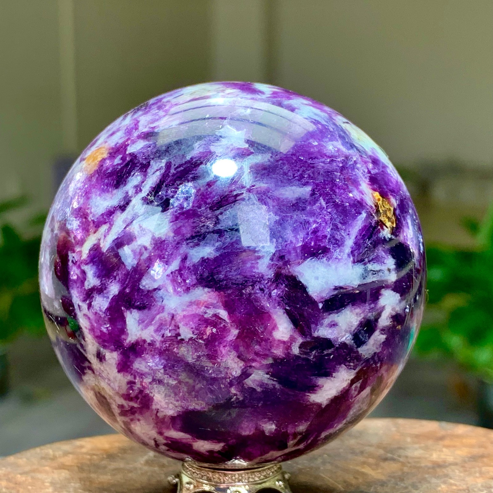 297G Natural Beautiful Purple Lithium Mica Crystal Spherical Mineral Sample
