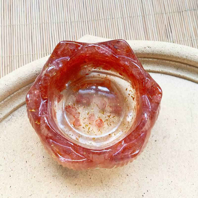 Natural Strawberry Quartz Crystal Gravel Lotus Degaussing Bowl Epoxy Resin Decor