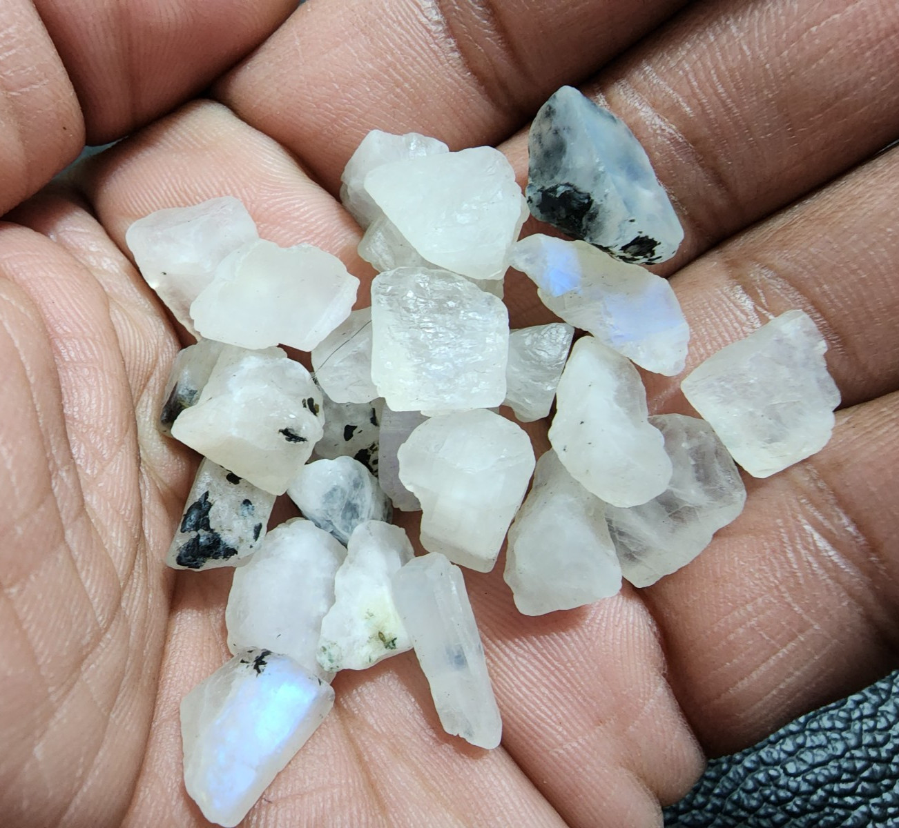 Raw White Rainbow Moonstone Rough 25 Pcs 11-15mm Natural Healing Crystals